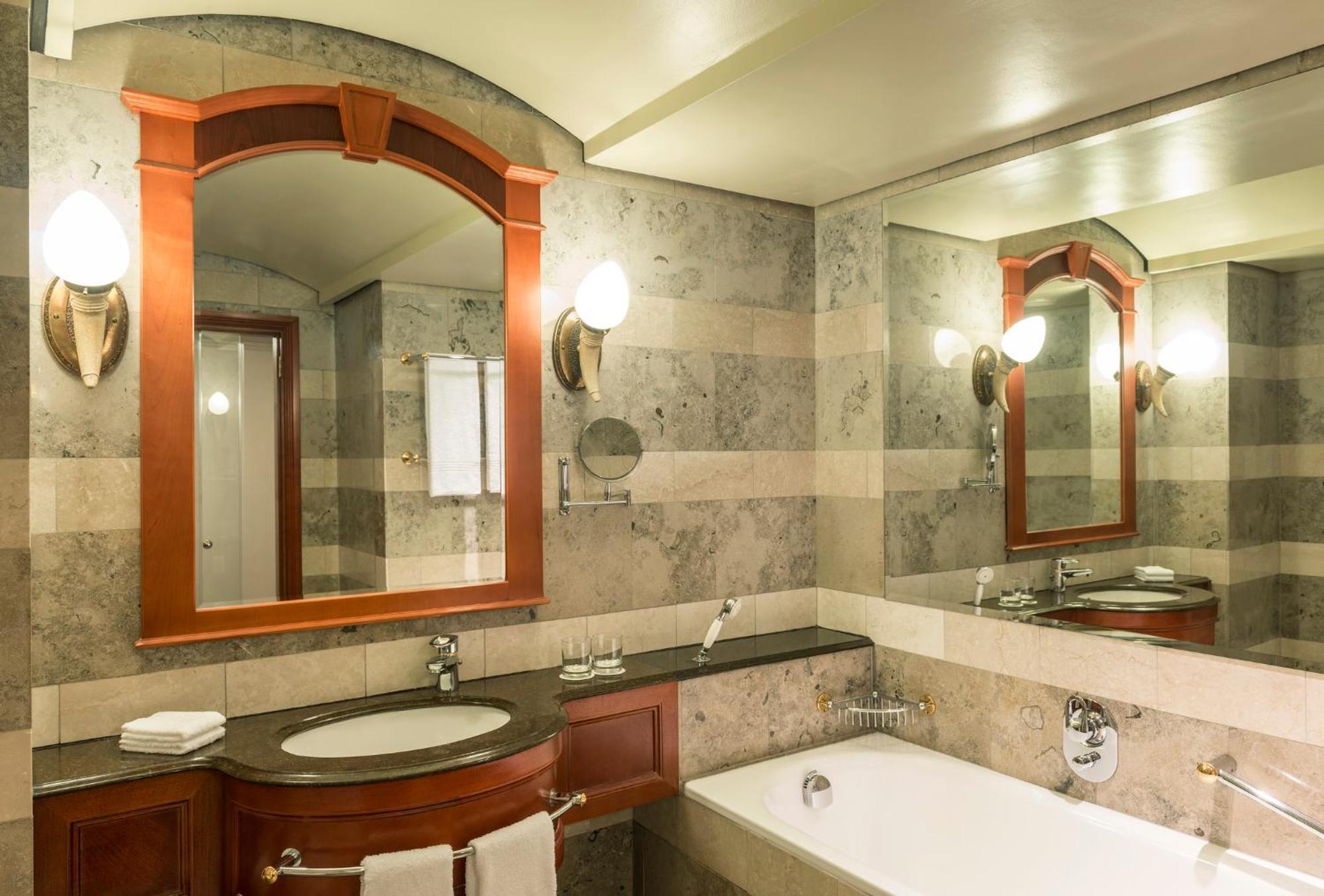 Ct Hotel Pretoria-Noord Habitación foto Bathroom