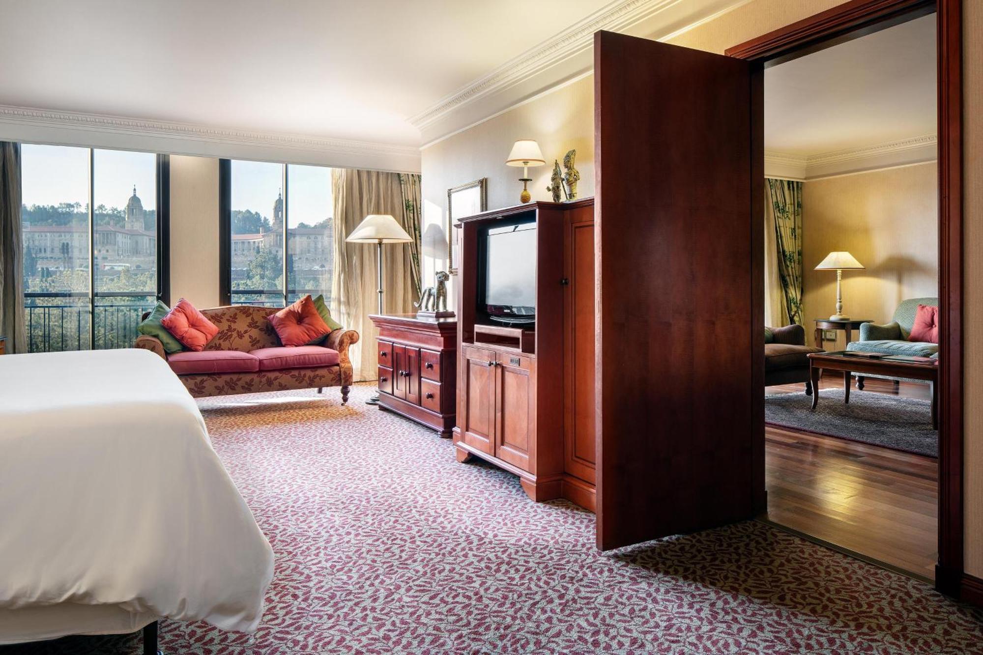 Ct Hotel Pretoria-Noord Exterior foto A room at the hotel